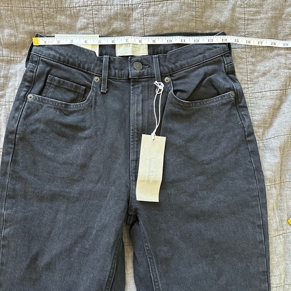 Everlane | The Original Cheeky® Jean - Picture 10 of 12